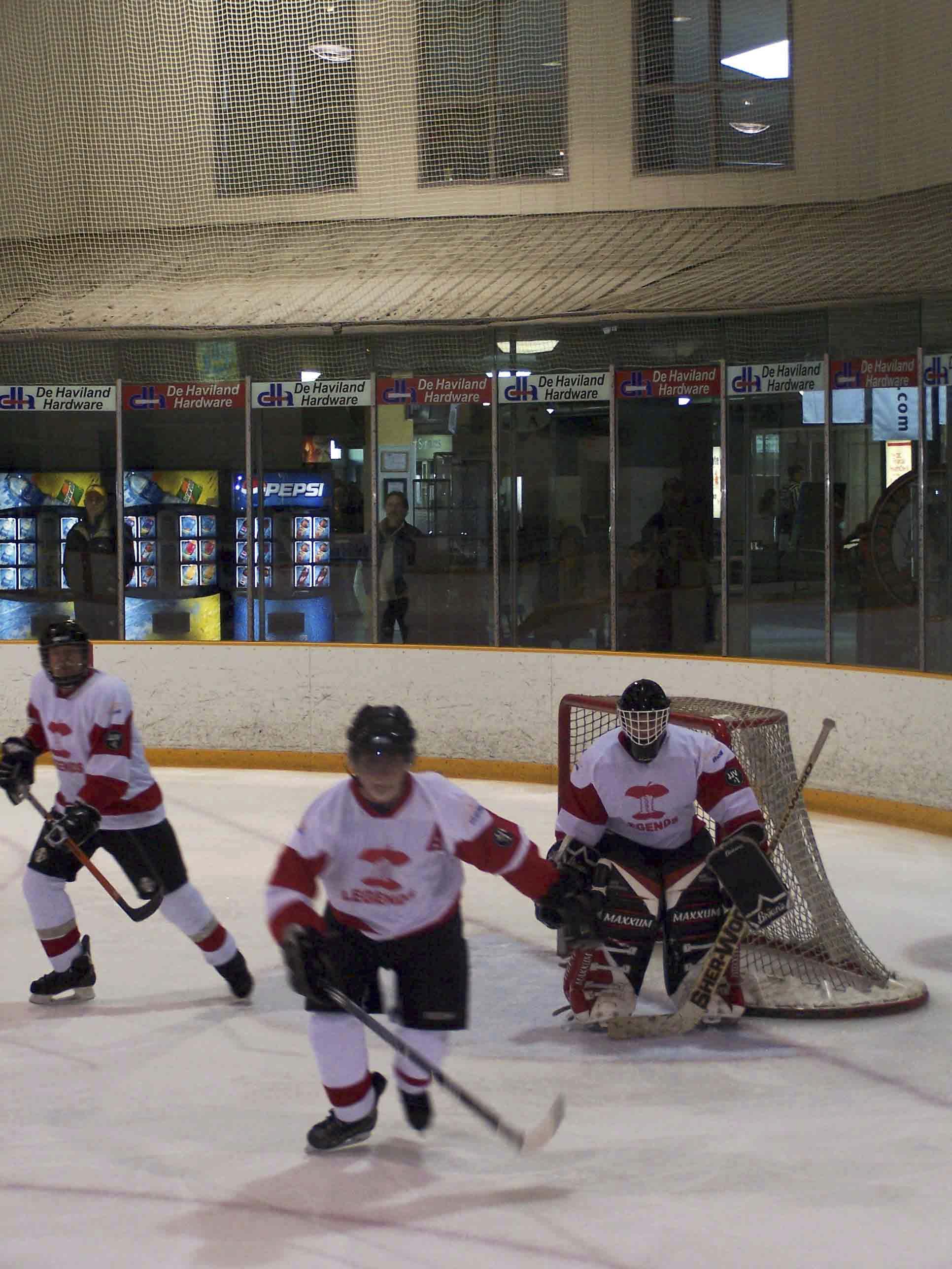 PHT_2009_On-The-Ice-13