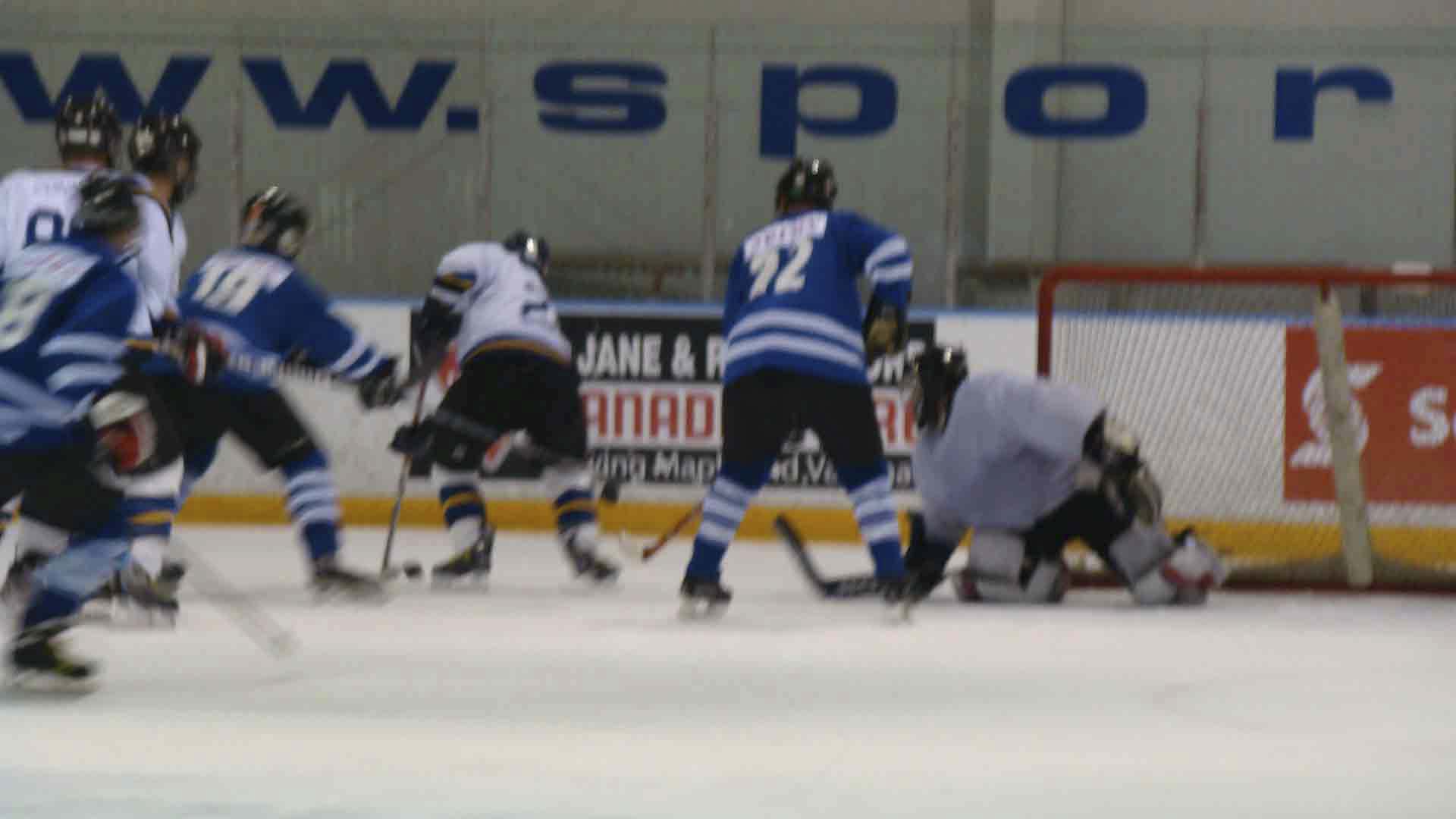 PHT_2009_On-The-Ice-220