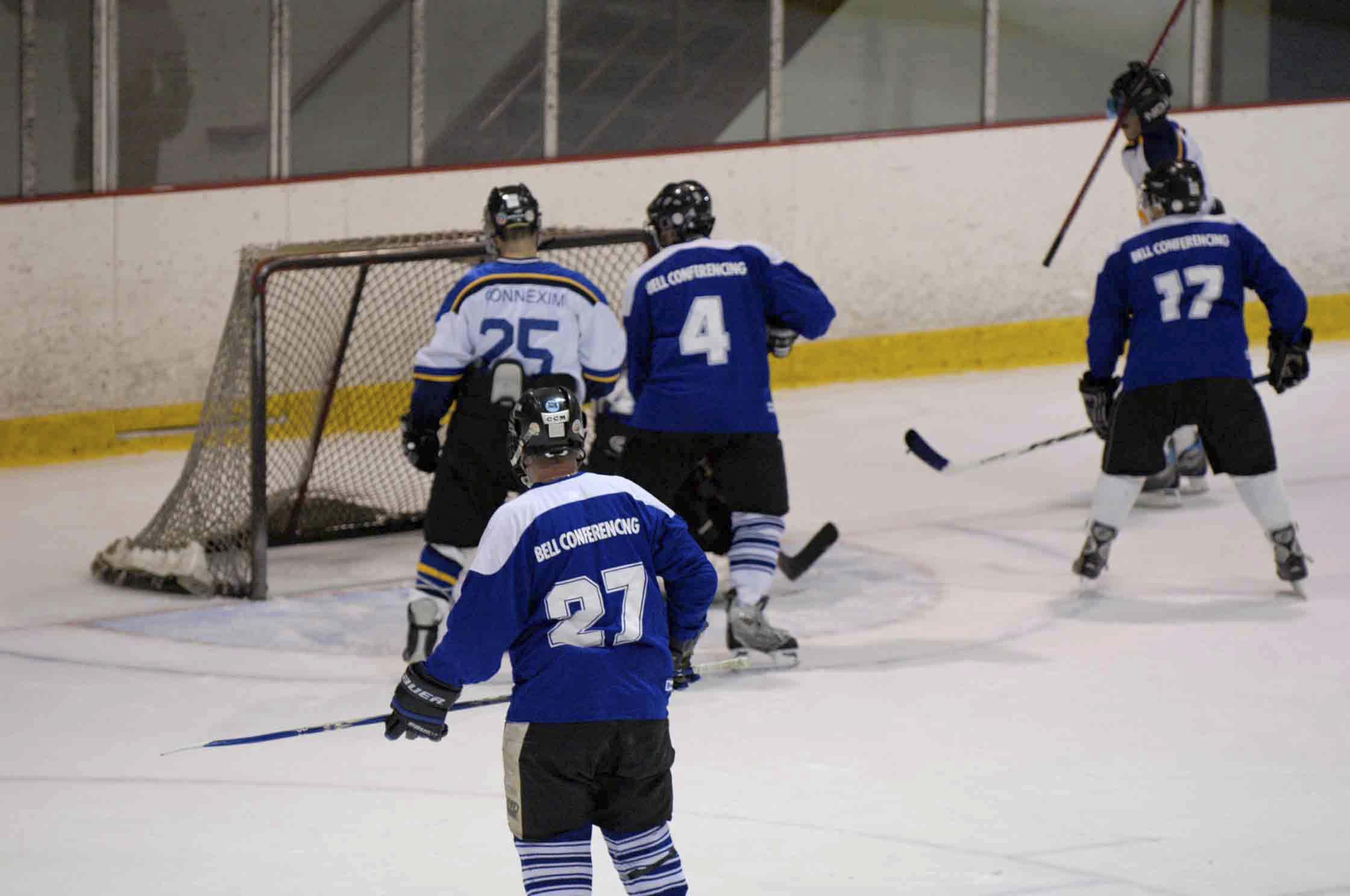 PHT_2009_On-The-Ice-390