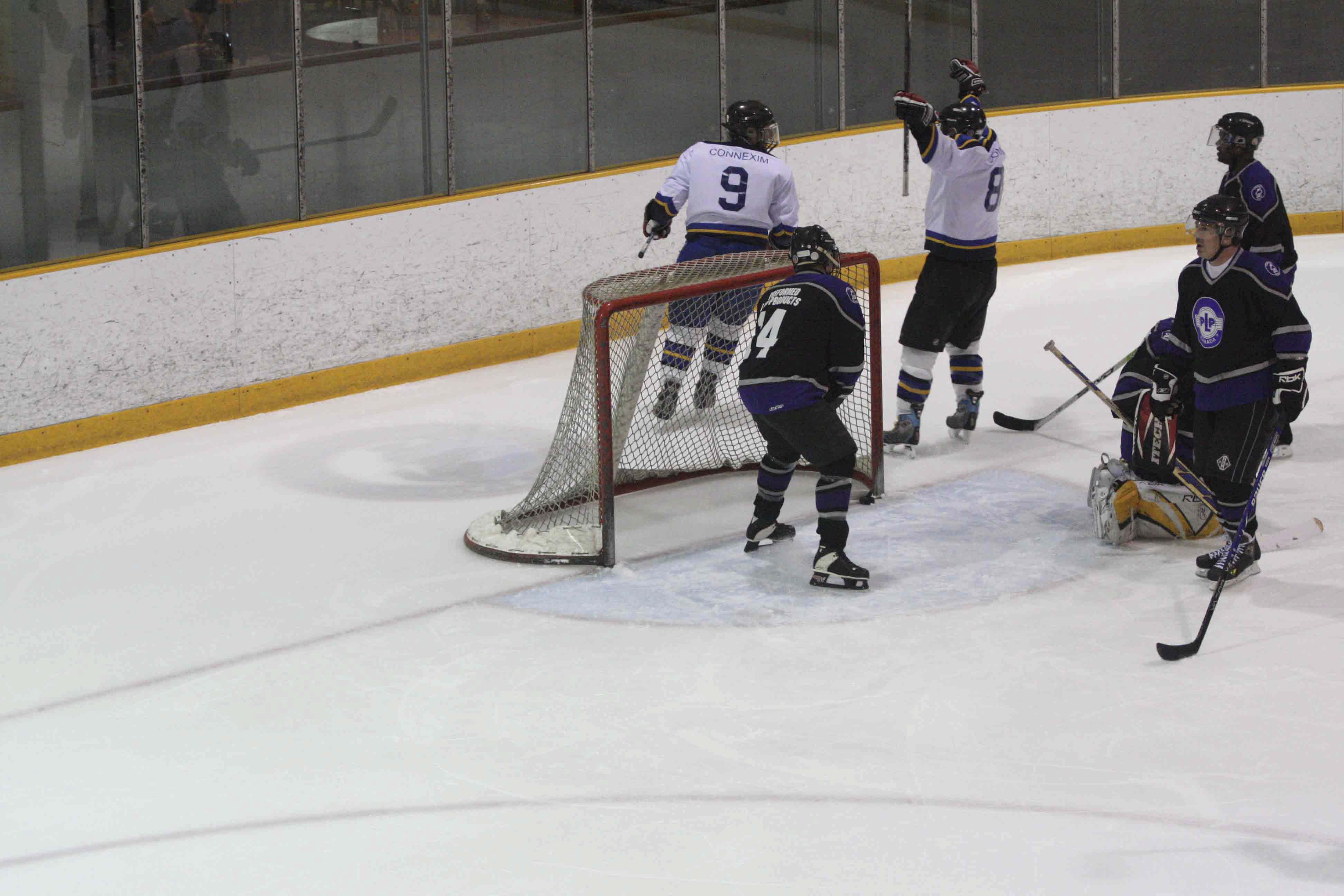PHT_2009_On-The-Ice-467