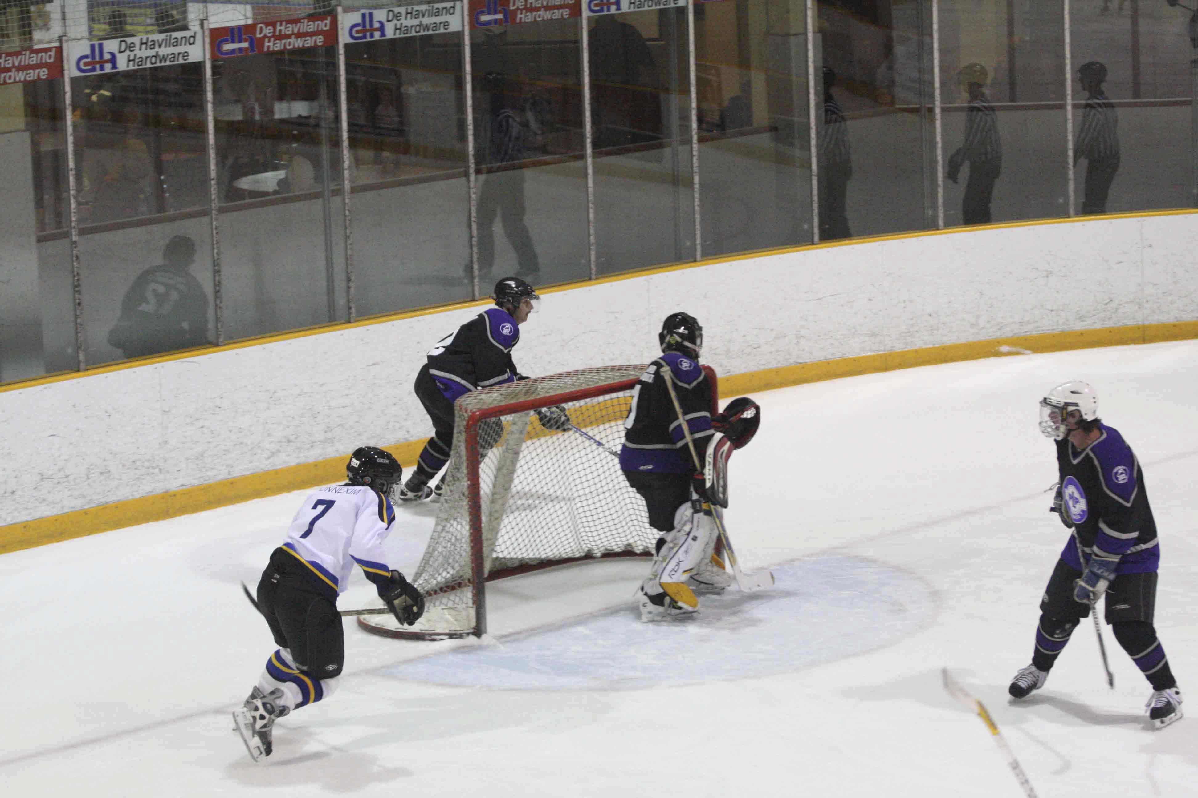 PHT_2009_On-The-Ice-510