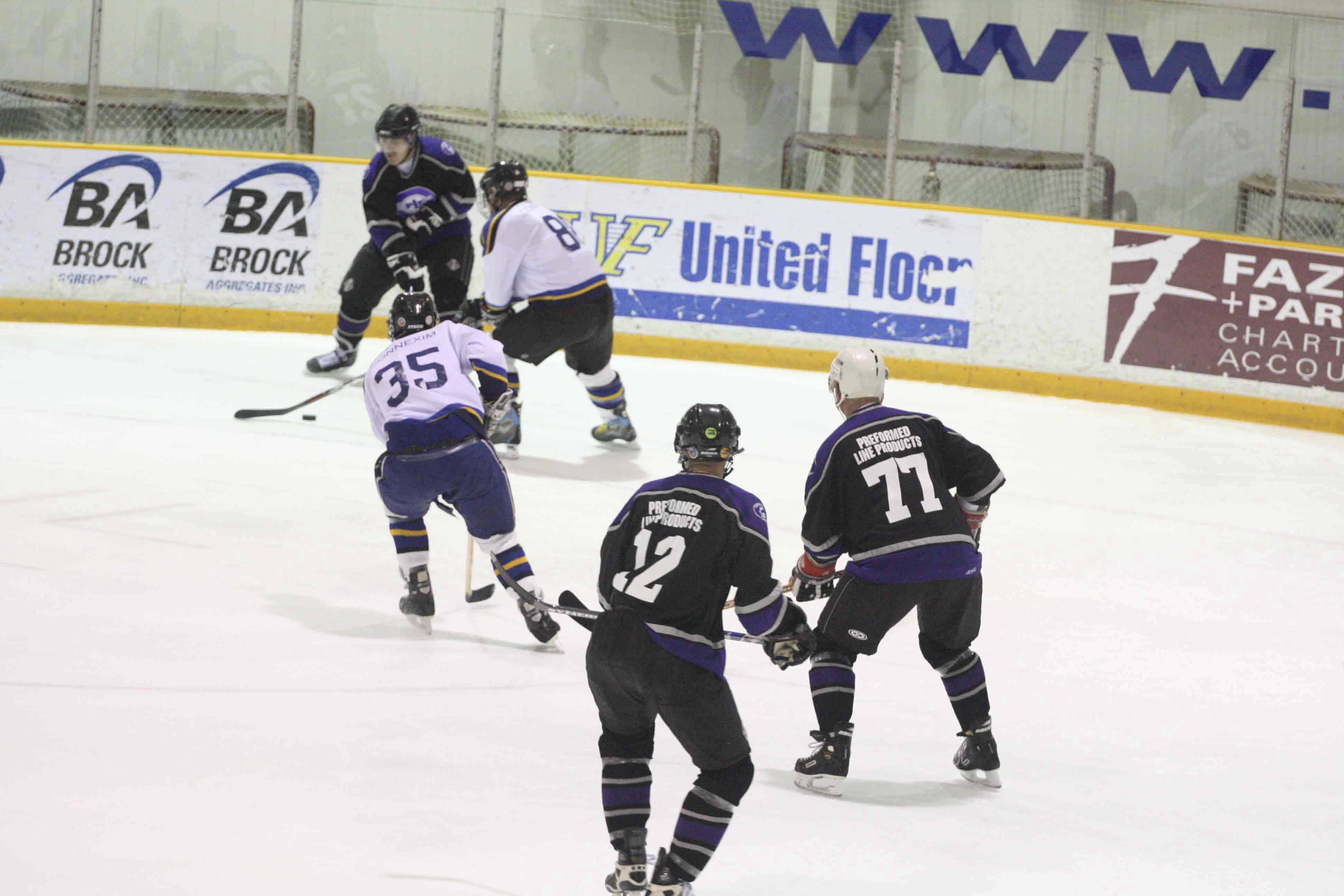 PHT_2009_On-The-Ice-550