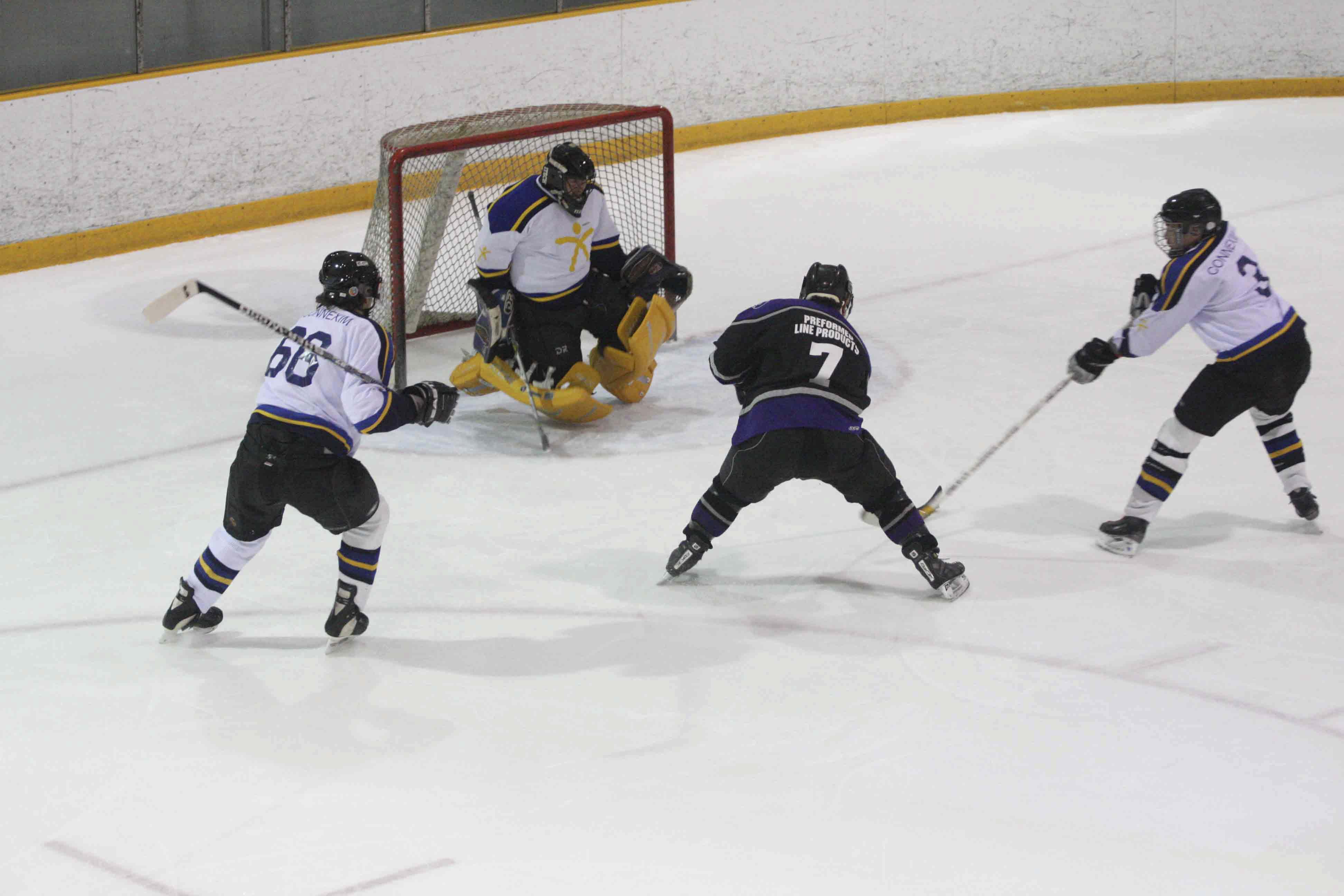 PHT_2009_On-The-Ice-575
