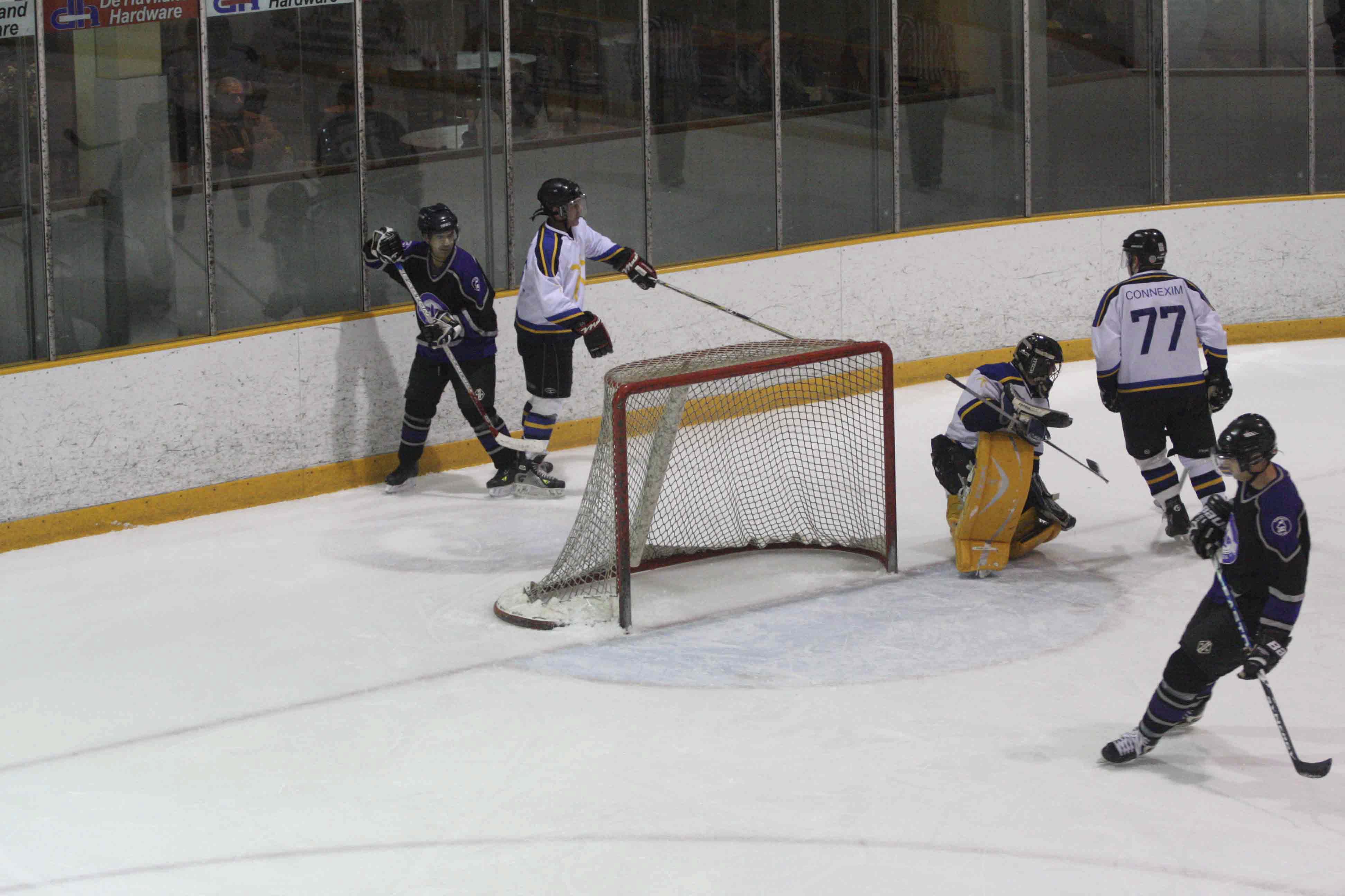 PHT_2009_On-The-Ice-605