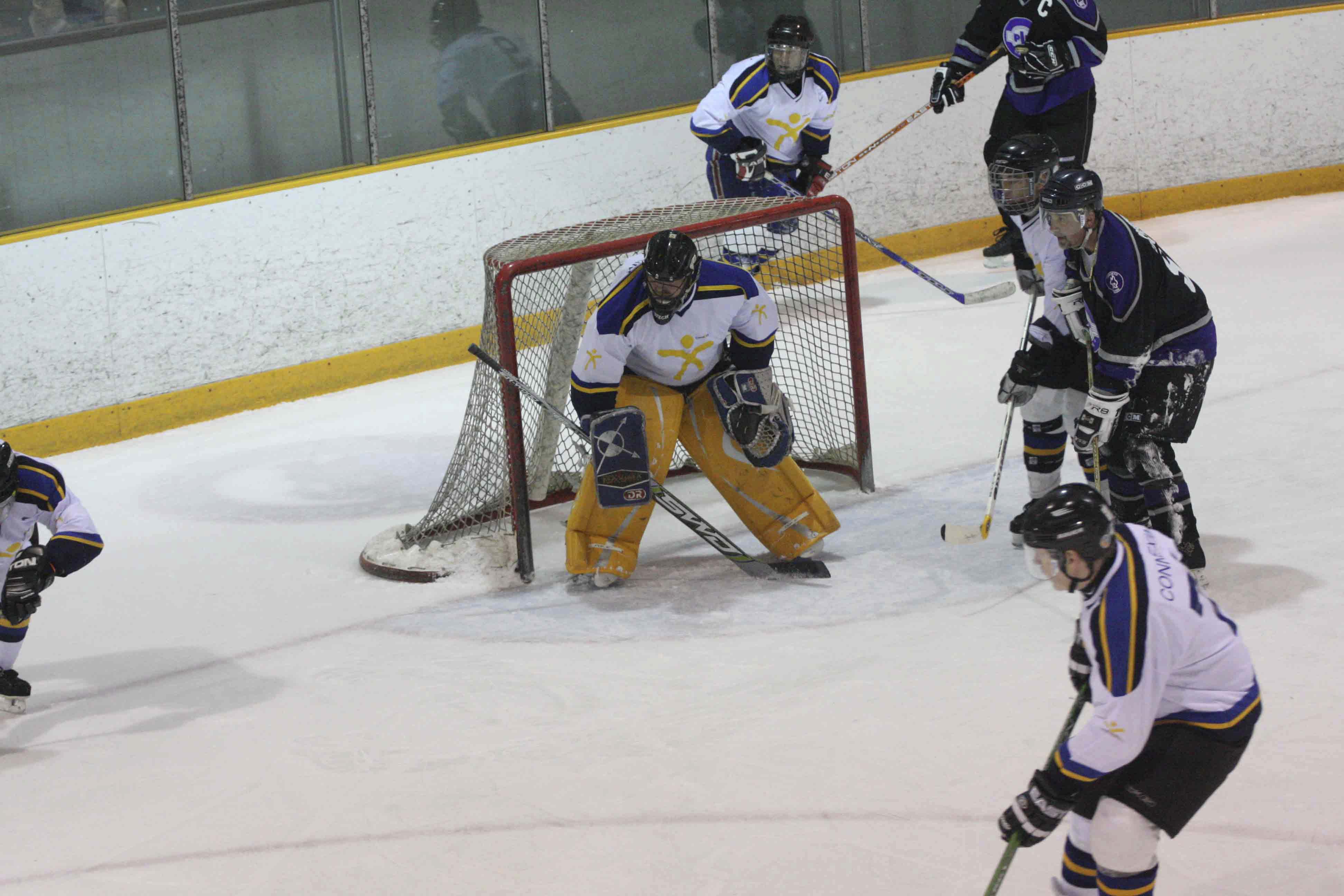 PHT_2009_On-The-Ice-680