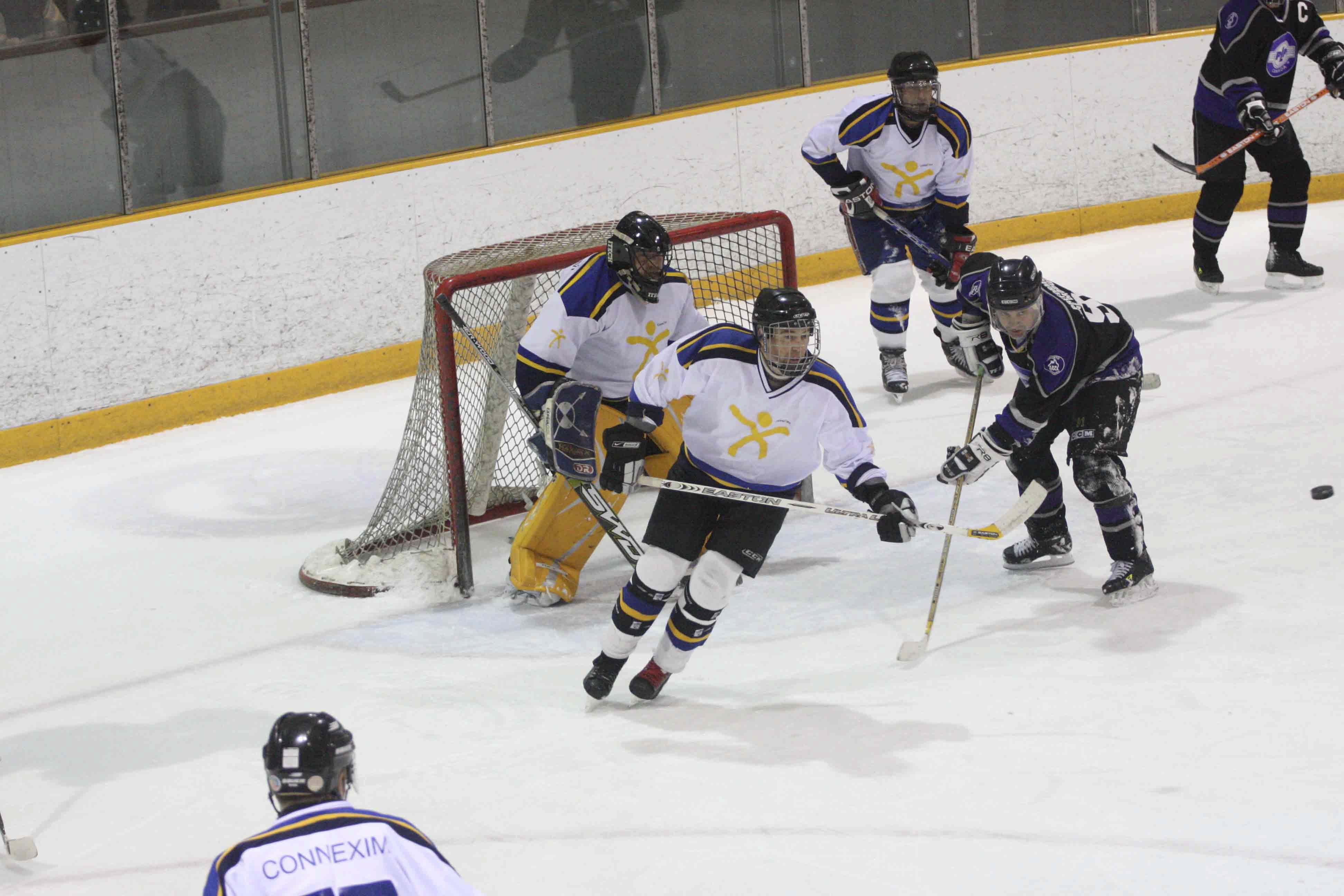 PHT_2009_On-The-Ice-681