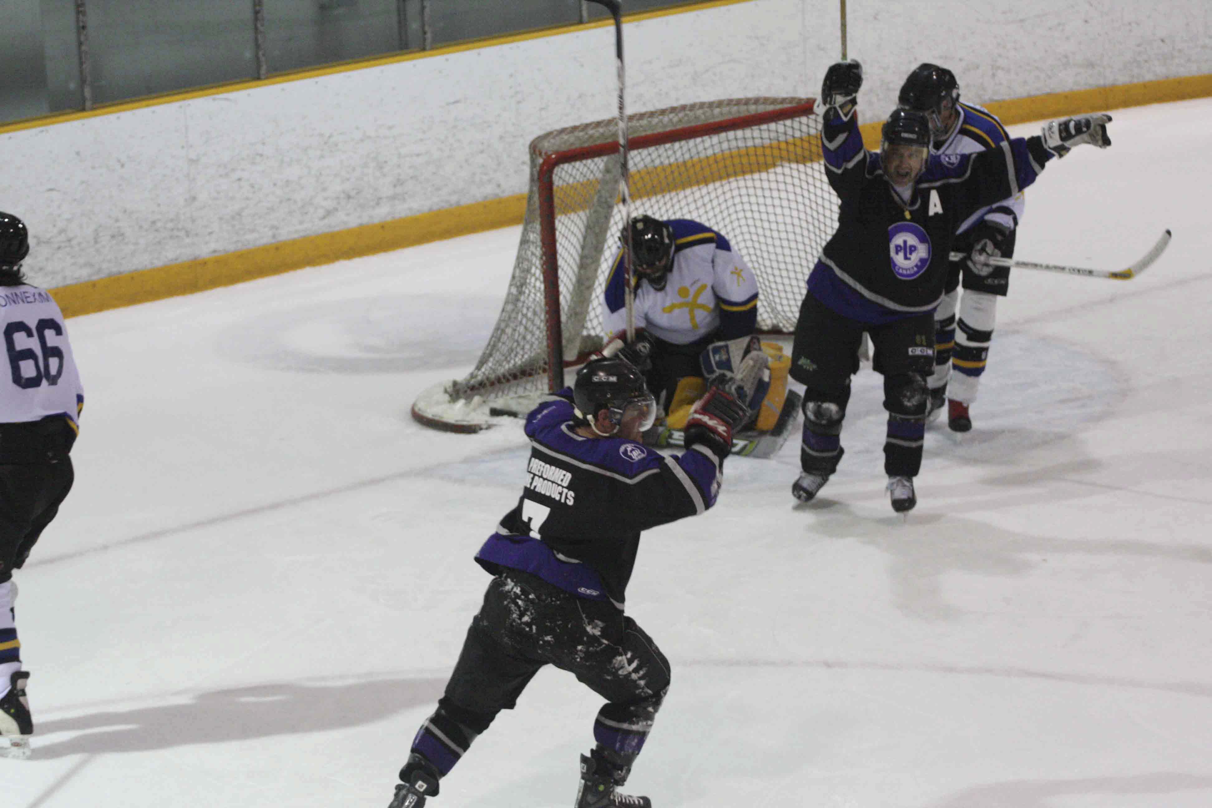 PHT_2009_On-The-Ice-683