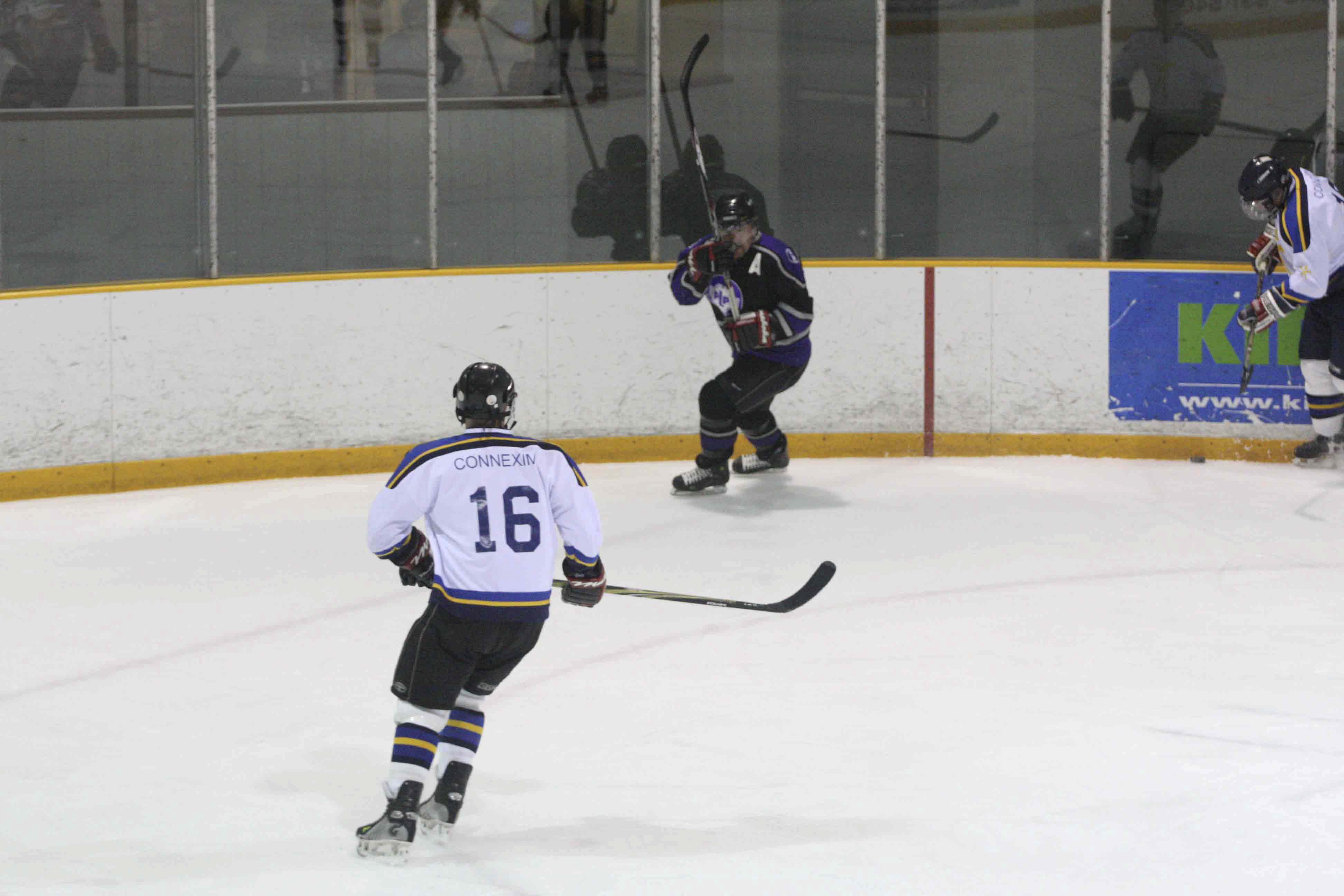 PHT_2009_On-The-Ice-716