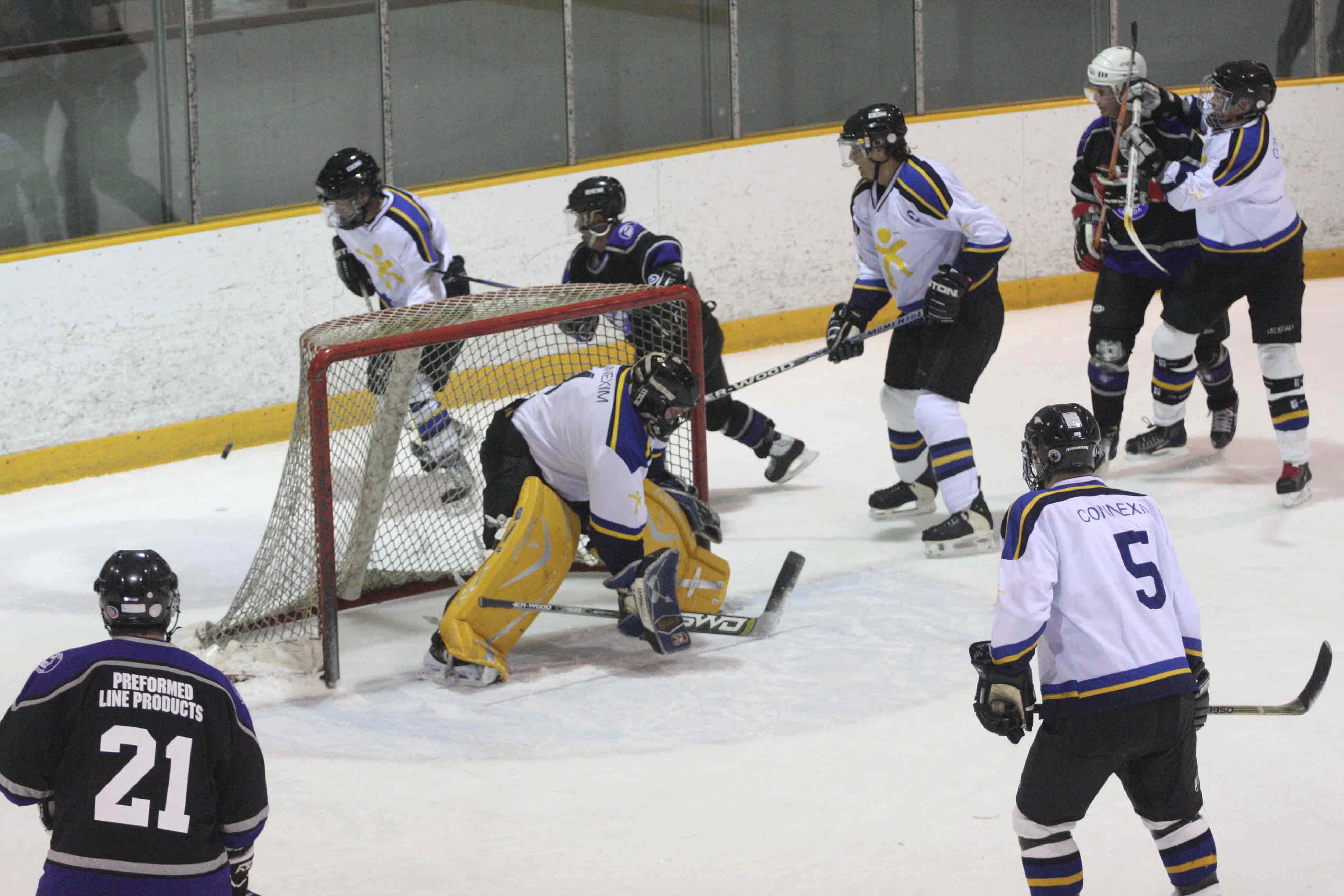 PHT_2009_On-The-Ice-728