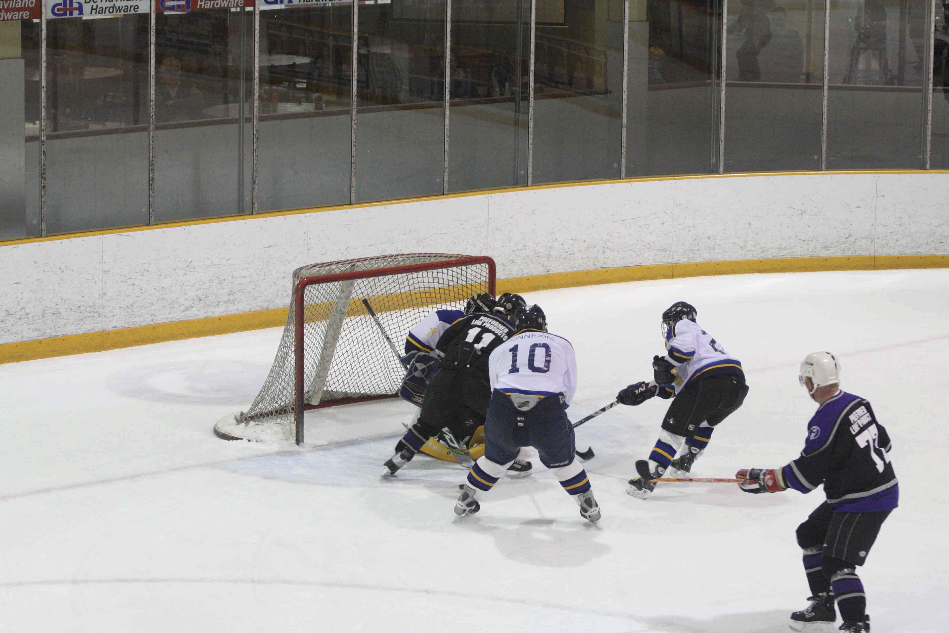 PHT_2009_On-The-Ice-759