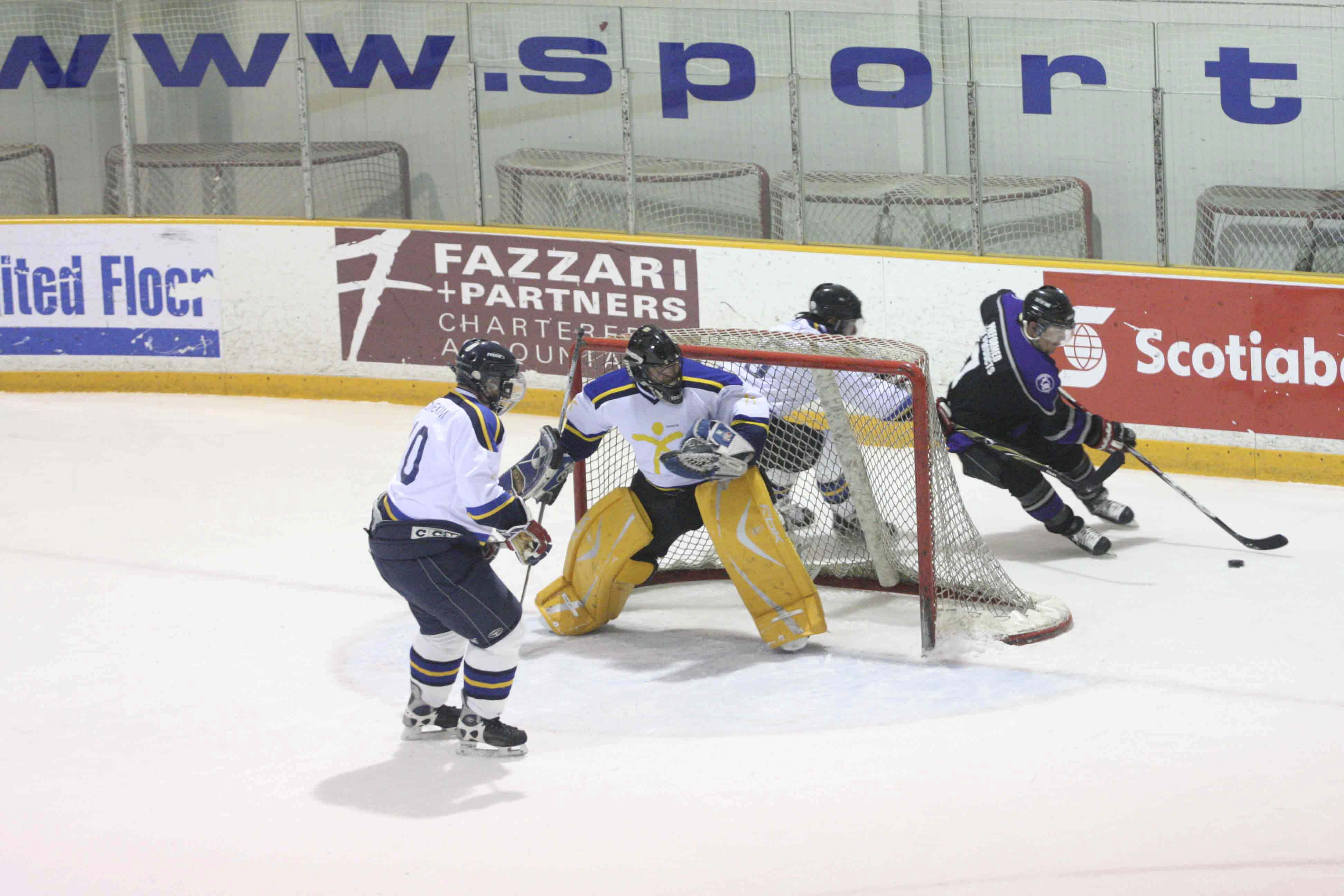 PHT_2009_On-The-Ice-799