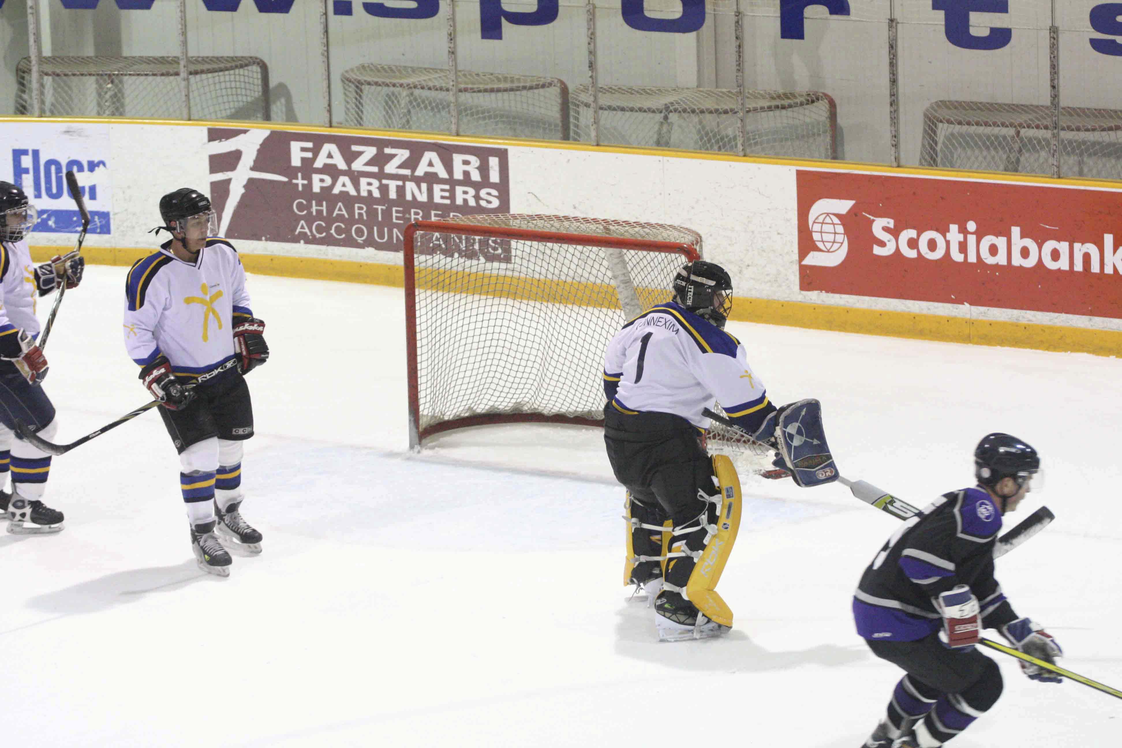 PHT_2009_On-The-Ice-805