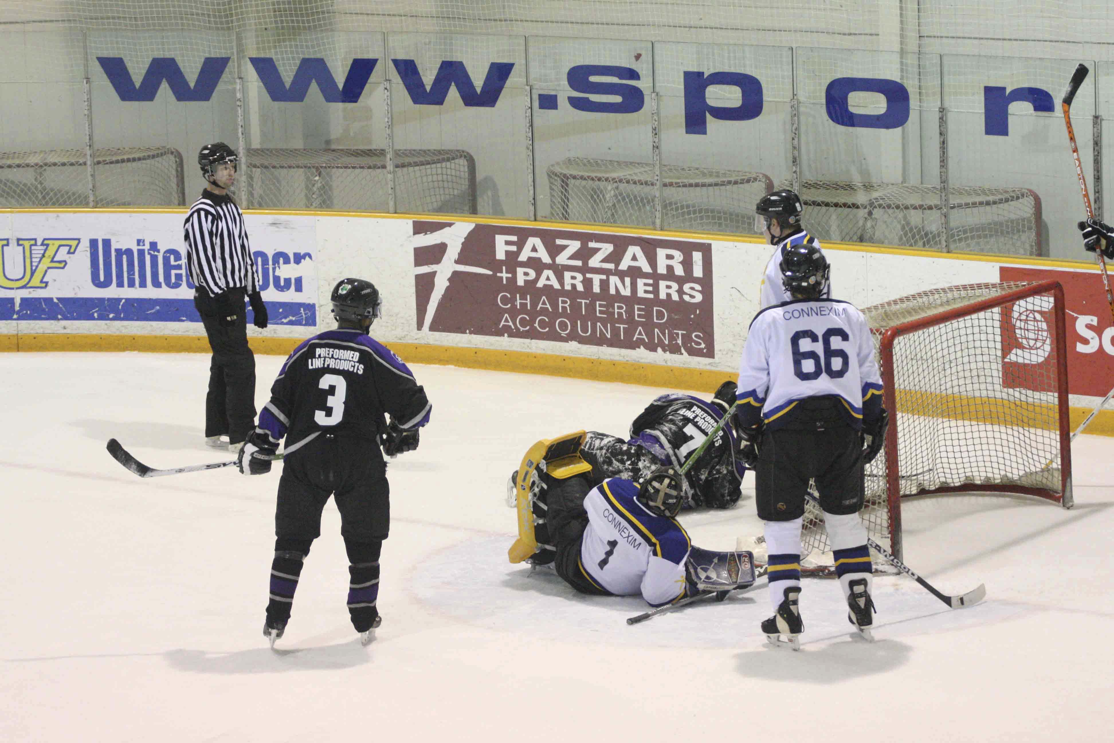 PHT_2009_On-The-Ice-827