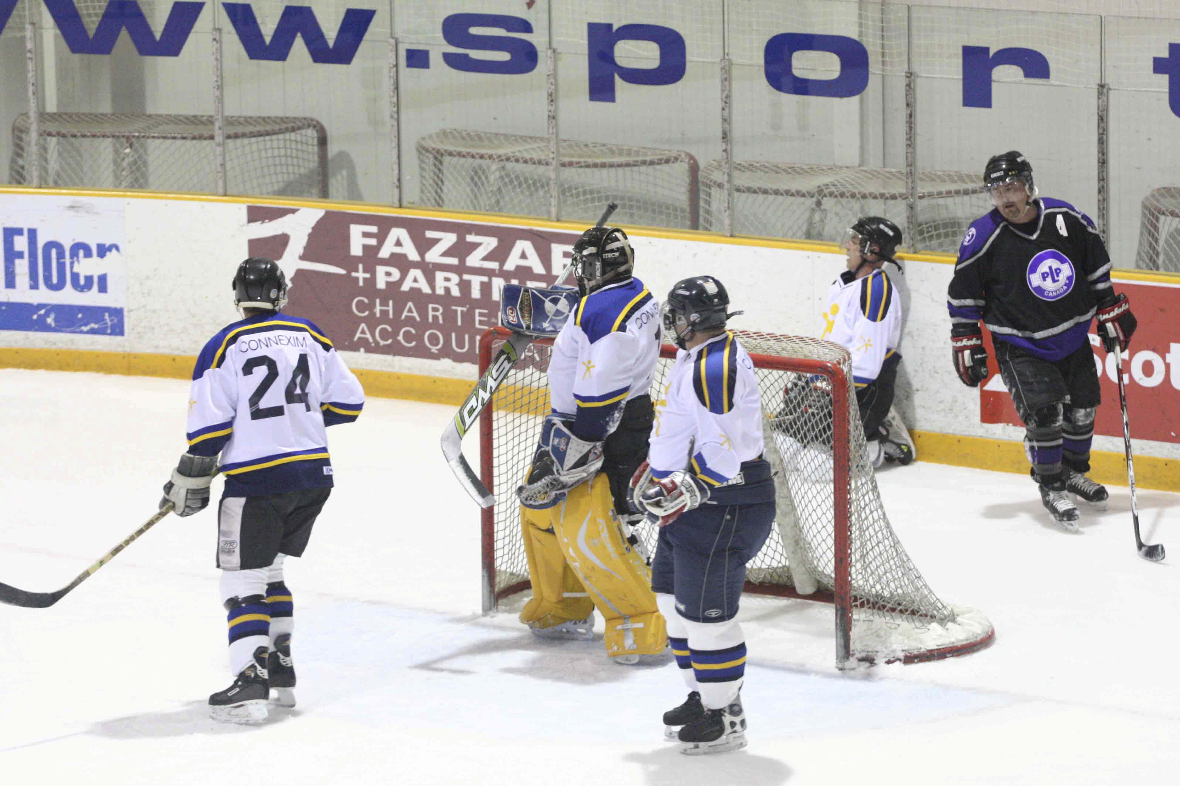 PHT_2009_On-The-Ice-831