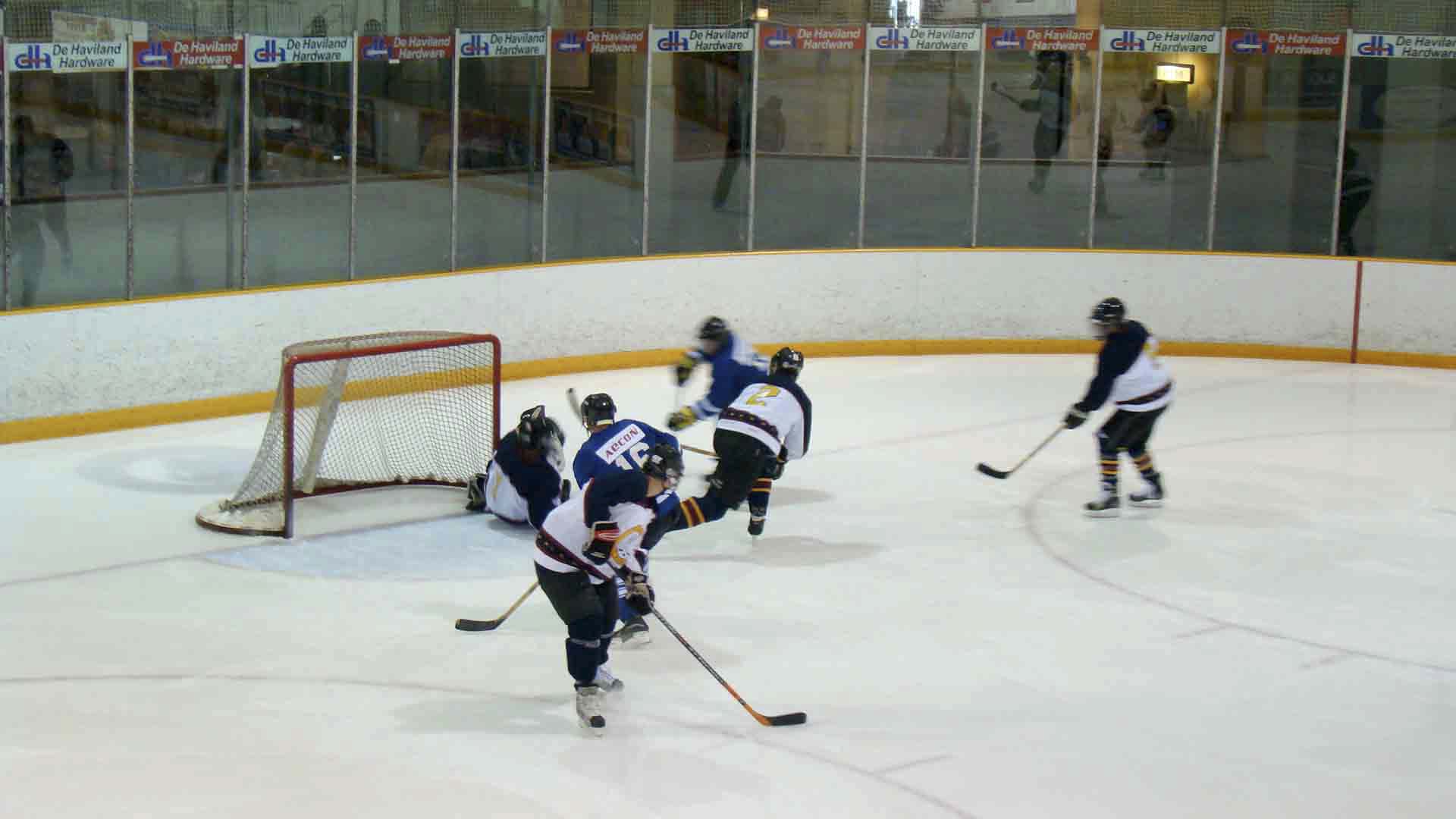 PHT_2009_On-The-Ice-999